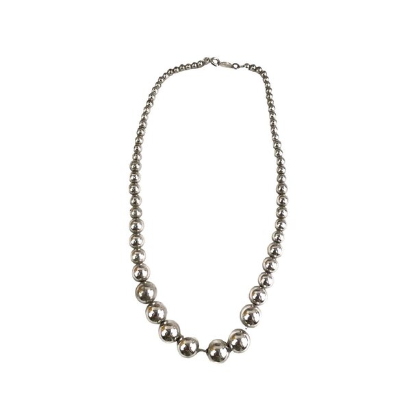 Vintage Napier Silver-Tone Graduated Bead Necklace 18" With Oval Clasp - Picture 5 of 5